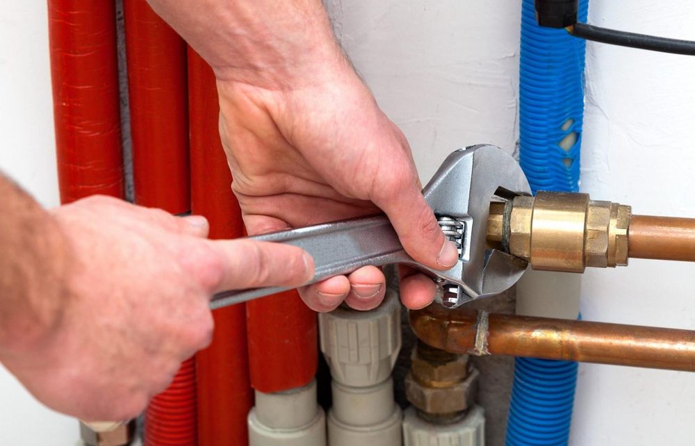 Услуги Сантехника !