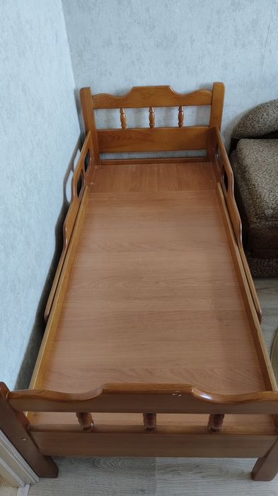 Продам детскую кровать