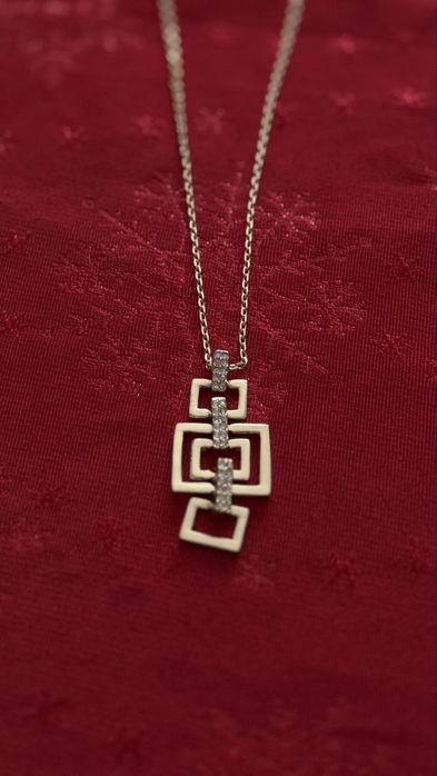 Vând set bijuterii  IMITAȚIE aur! (NU SUNT DIN AUR)