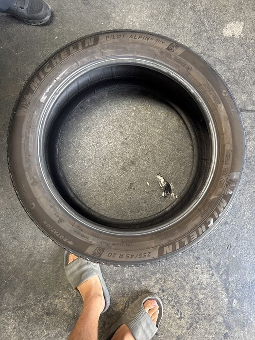 255/45/20 Michelin M+S