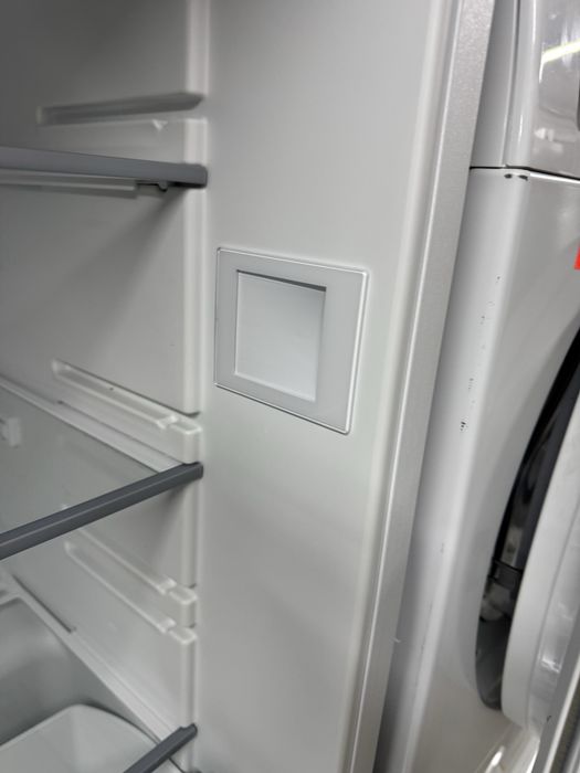 Хладилник за вграждане Miele A+++Безупречно състояние GERMANY Гаранция