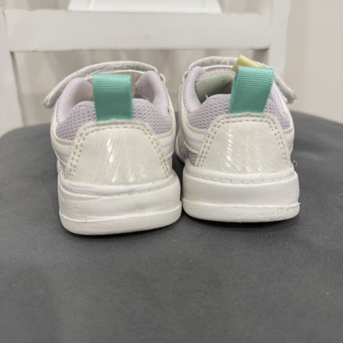 Продам кроссовки детские