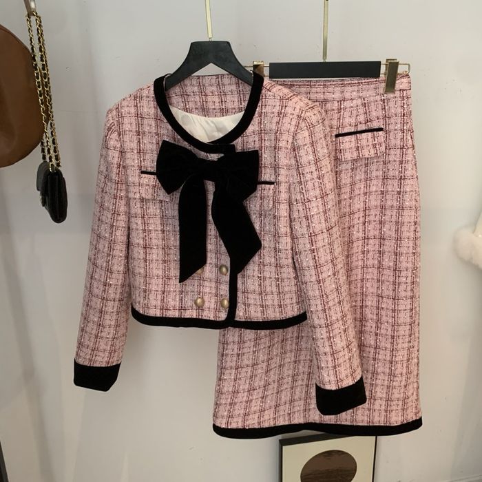 Ayollar uchun kastyum yubka