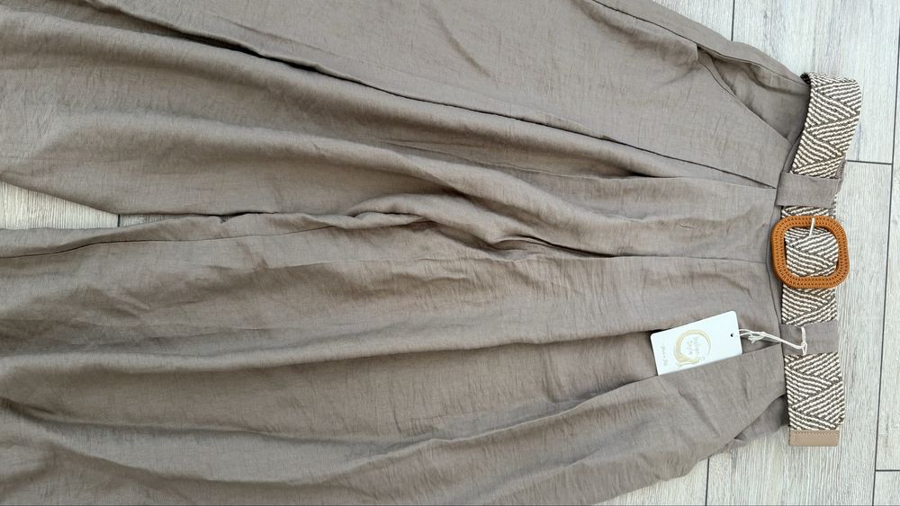 Панталон с широк крачол и колан