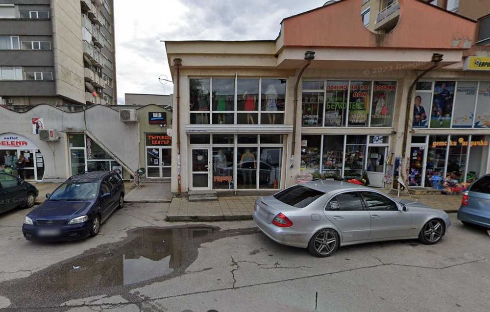 Дава се под наем Магазин в Харманли - 74 кв.м за 306 € - Снимка #1