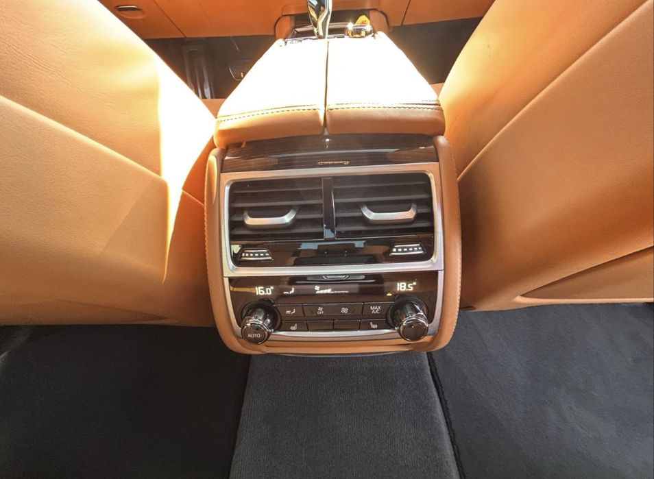 Interior Individual BMW Seria 7 G11 Nappa Scaune + Banchete cu Masaj