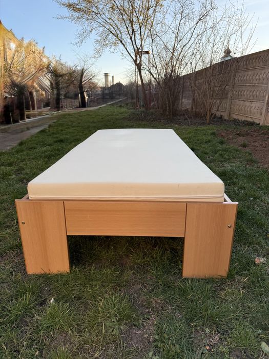 Pat din lemn , somiera si saltea 200/90