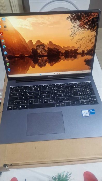 Пресносим компютър HUAWEI MateBook D16 MCLF-X