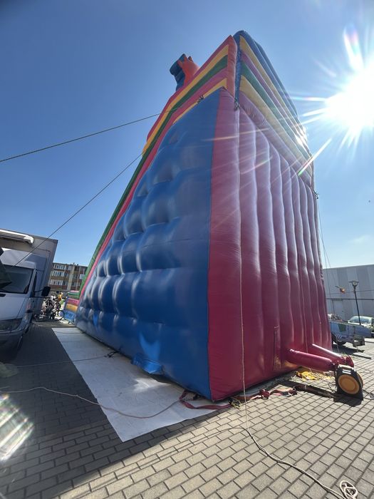 vand inchiriez tobogan gonflabil