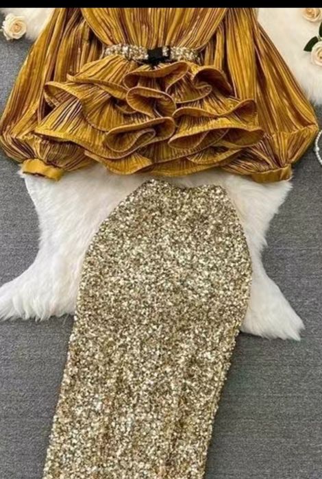 Вечерний костюм шикарный