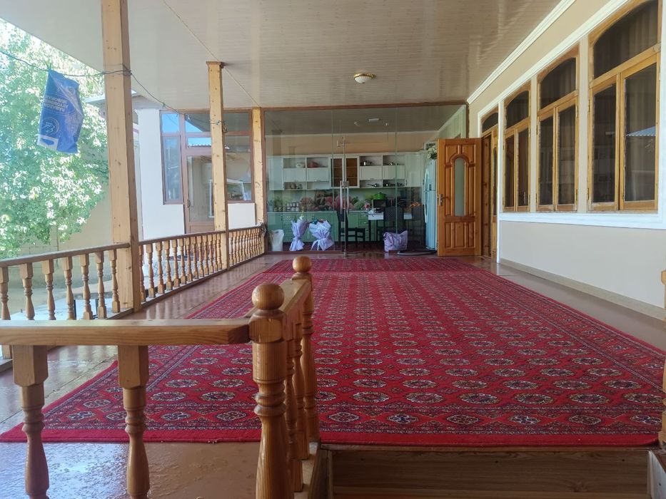 Гиждувон шахрида таер евро ремонт.  ховли сотилади. 10 сотих.