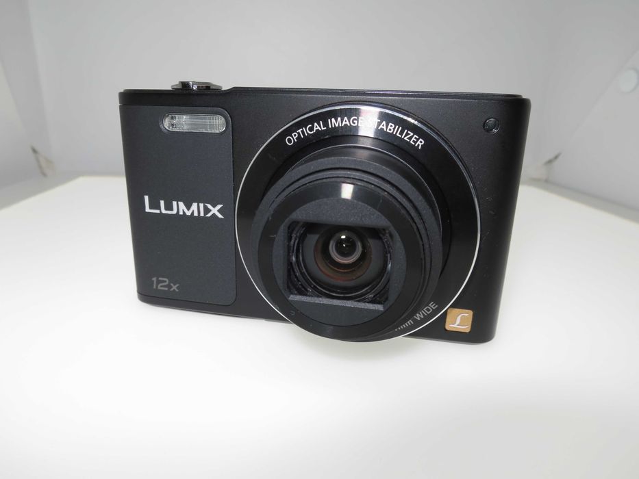 Panasonic Lumix SZ10 уникален компактен фотоапарат дигитална камера със селфи екран в отлично състояние
