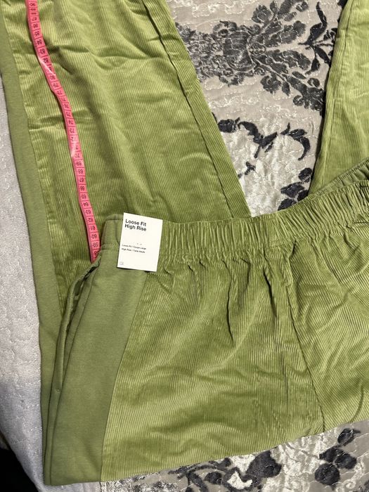 Pantaloni raiat Nike M si L