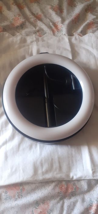Hama ring light.