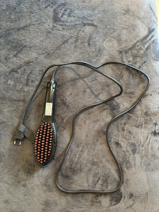 Perie electrica de indreptat parul Corioliss