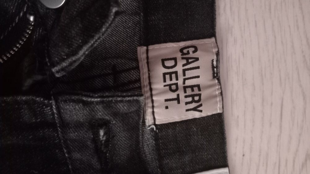 гэлери дээр джинсы оригинал