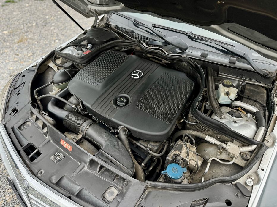 Mercedes Benz C220 2.2CDI BlueEfficiency 2011 Automatic