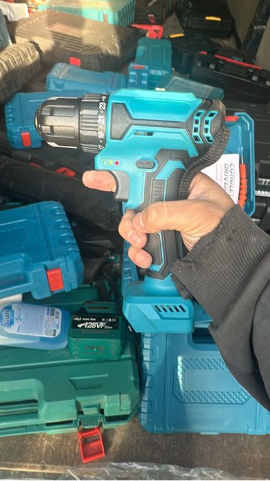 Шуруповерт аккумуляторный