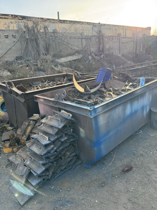 Челюстной краб контейнер