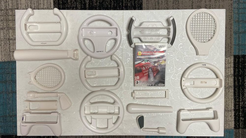 Accesorii Wii si Wii U. Citiți descrierea anunț