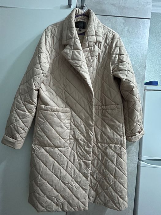Весенняя куртка бежевый