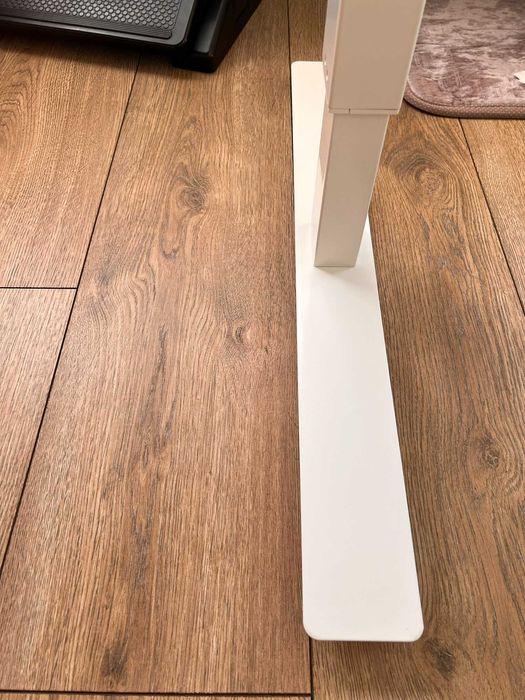 IKEA TROTTEN бюро с регулиране на височината