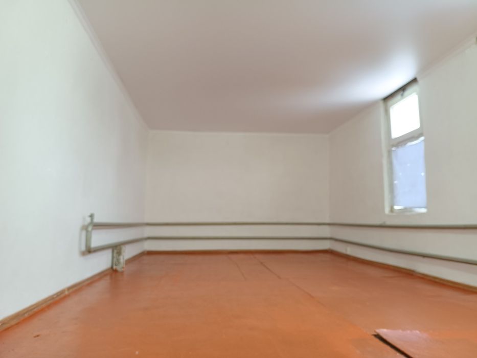 Шағын 2 этажы 2 бөлмелі жер үй