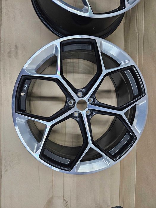 Jante Aliaj Originale  AUDI Q8 RS R23 J10,5XR23 ET18