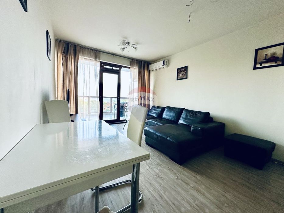 Апартамент с морска гледка, две спални, две тераси и гараж, гр. Балчи