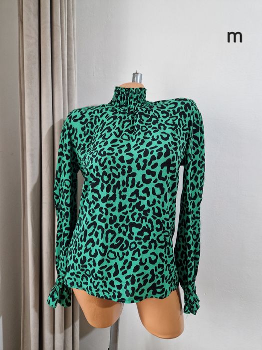 Bluza de dama vaporoasa