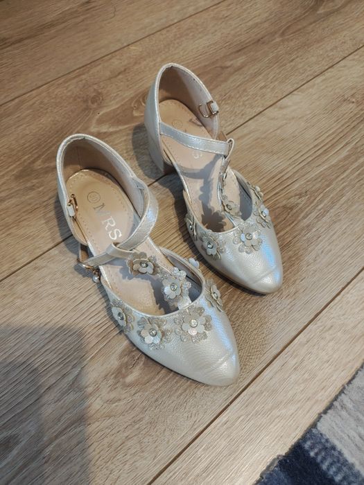 Încălțăminte fete 30-32