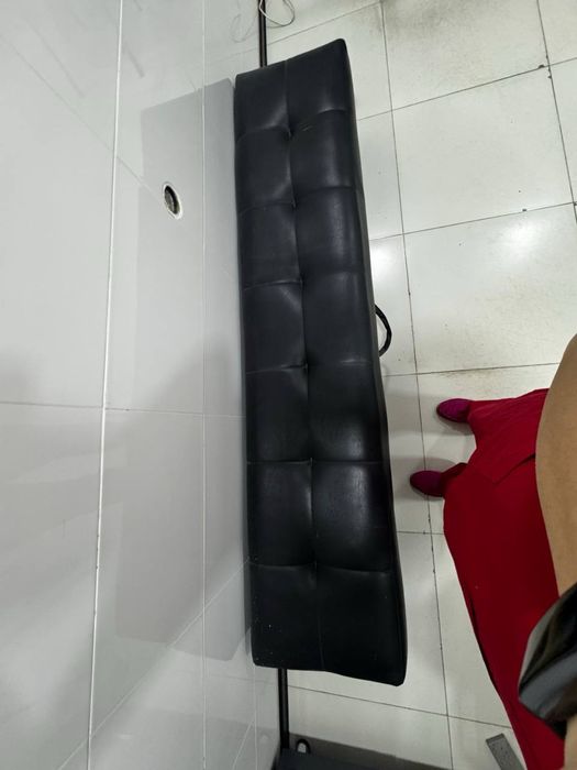 СРОЧНО диван сотилад !!