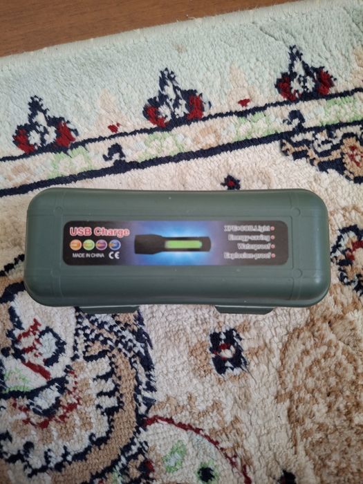 Продаю фонариккк