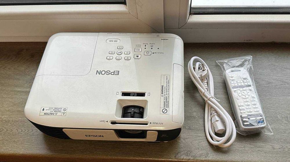 Epson EB-X41 проэктор