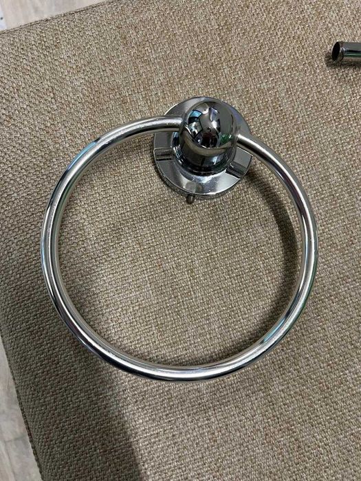 Продаю держатель для полотенца