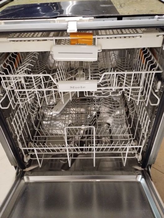 Съдомиялна MIELE Auto Open black edition