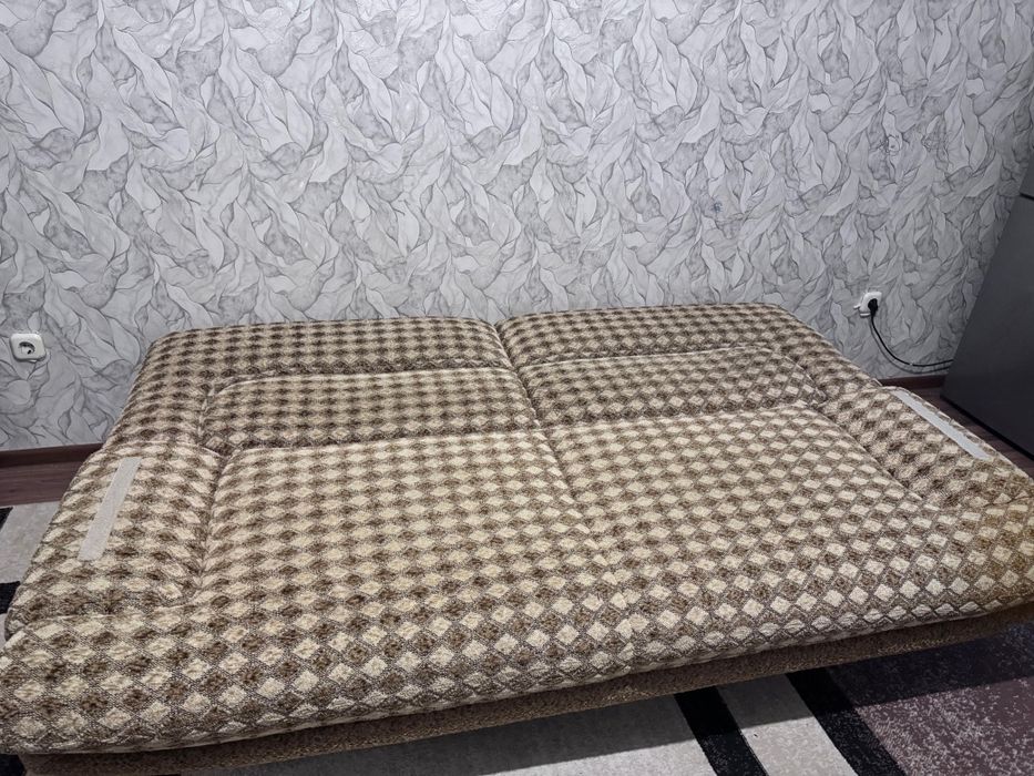 Продам диван б/у