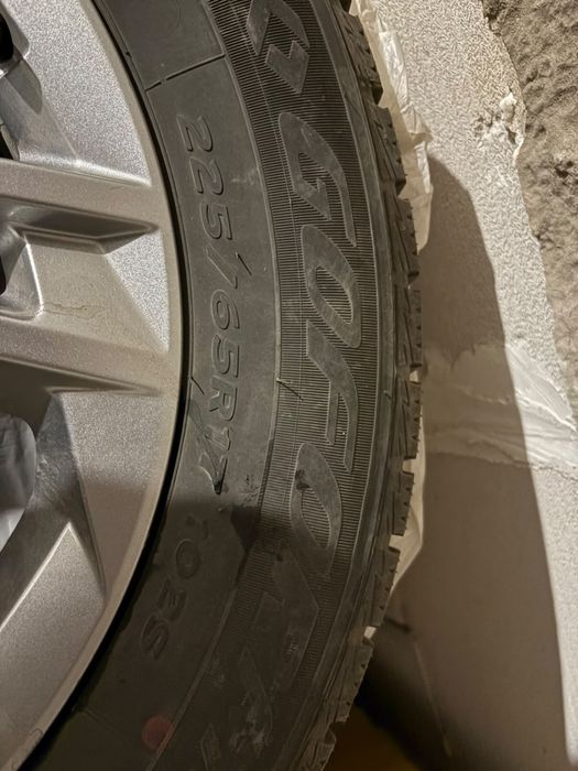 225/65R17 шина полный комплект