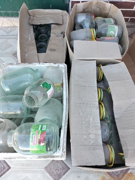 Банка әр түрлі литр бар