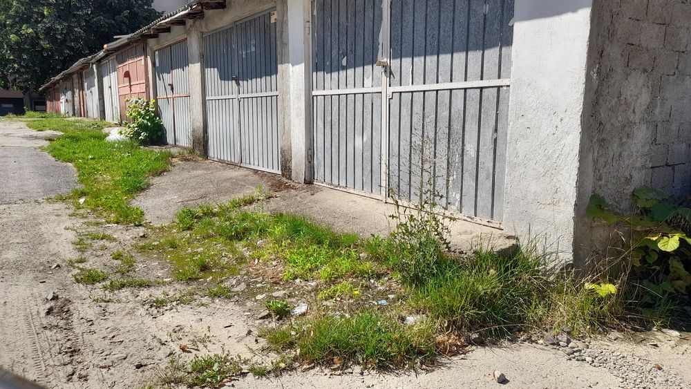 Ofer GARAJ spre ÎNCHIRIERE.str. Transilvaniei nr 5.