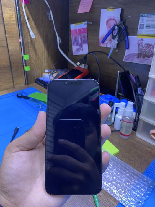 телефон iphone 13