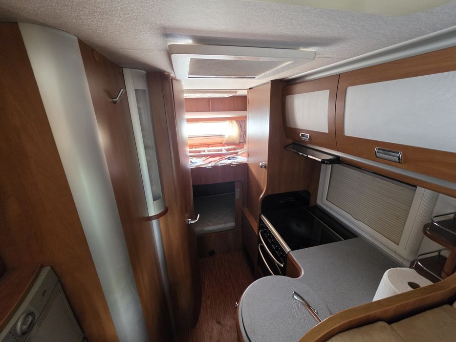 Autorulota Laika Rexosline 721, autocaravana iveco daily 35c18