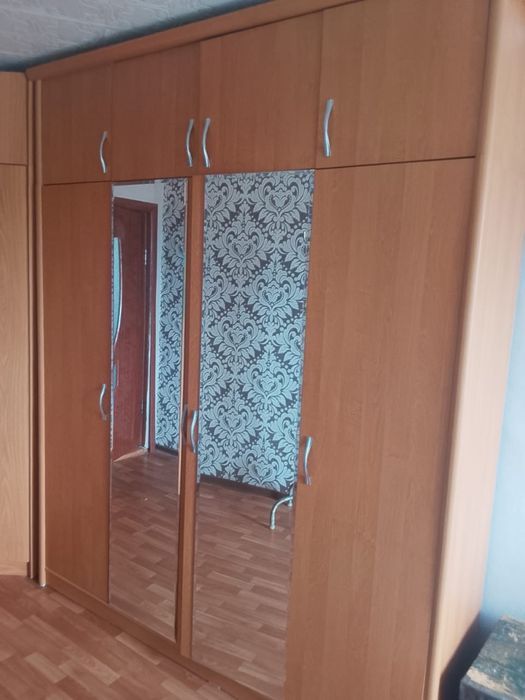 Большие два шкафа