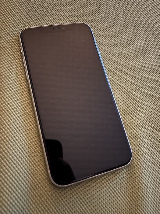 Iphone 11 white alb 64gb