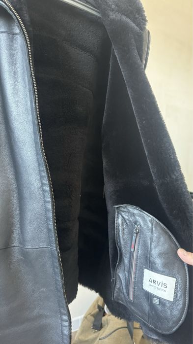 Продам дубленку с капюшоном