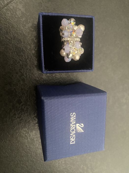 Inel 58 Swarovski aproape nou