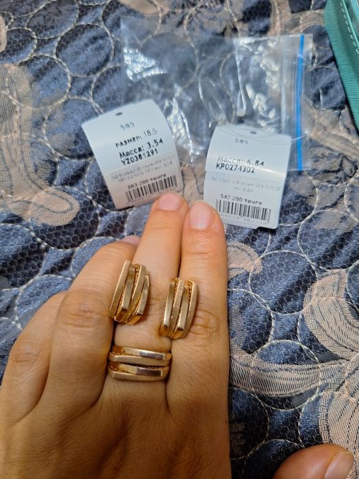 Золотой комплект 10.38 гр