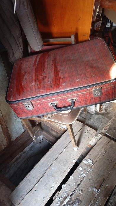 Продаю советские чемоданы