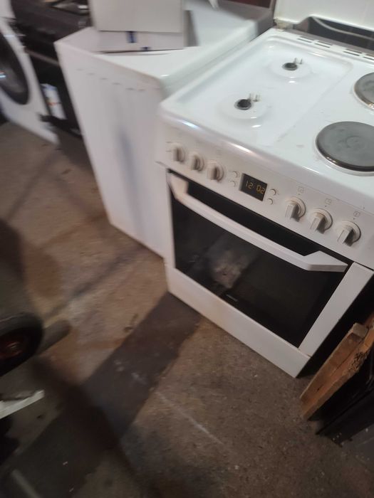 Сервизирана готварска печка