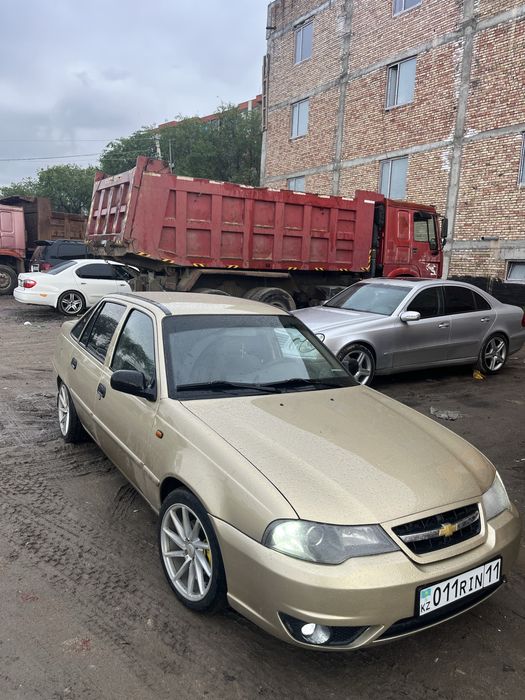 Титанка R16 покришка